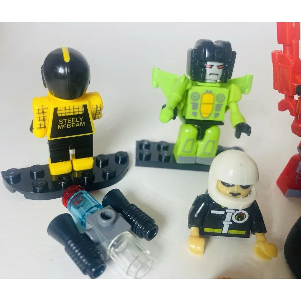 Toy Lot LEGO Kre-o Minifigures Torsos Heads Weapon Steelers Audi Transformers - Picture 10 of 12